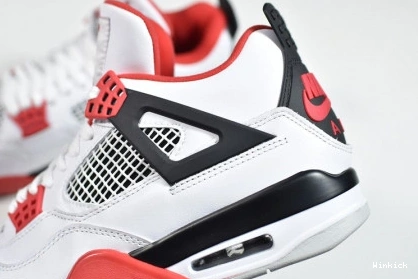 RED 4  RETRO JORDAN DC7770-160 FIRE AIR (2020)  0814